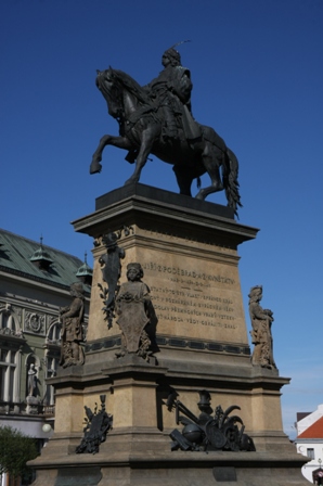Jezdecká socha Jiřího - Poděbrady 7.6.2009,-foto